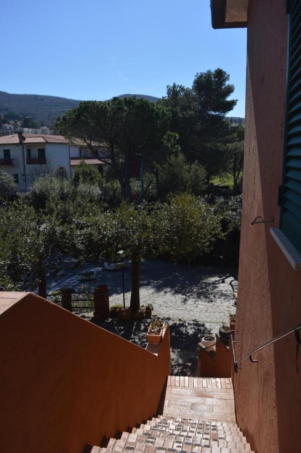Hotel Il Poggetto Castellina Marittima Eksteriør bilde
