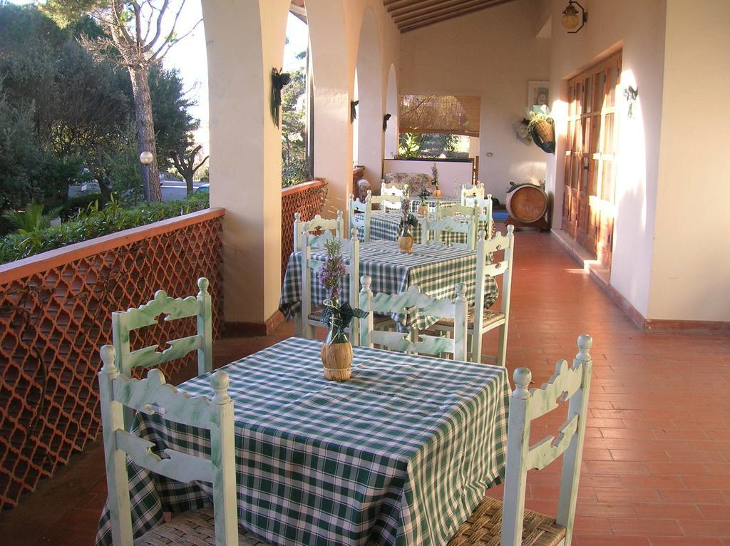 Hotel Il Poggetto Castellina Marittima Eksteriør bilde