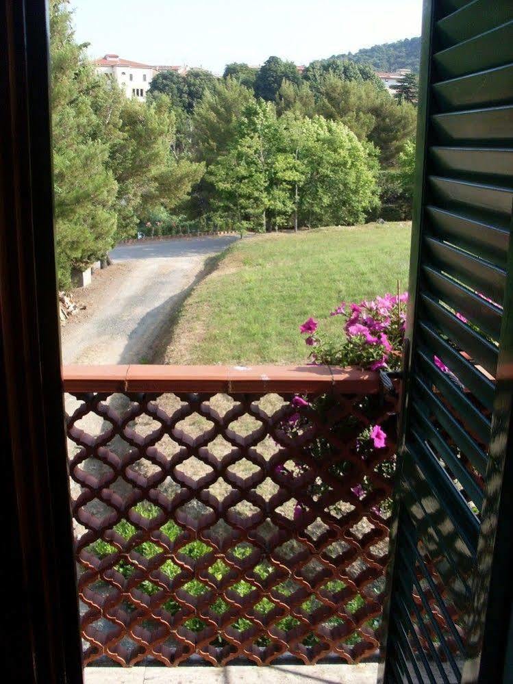 Hotel Il Poggetto Castellina Marittima Eksteriør bilde
